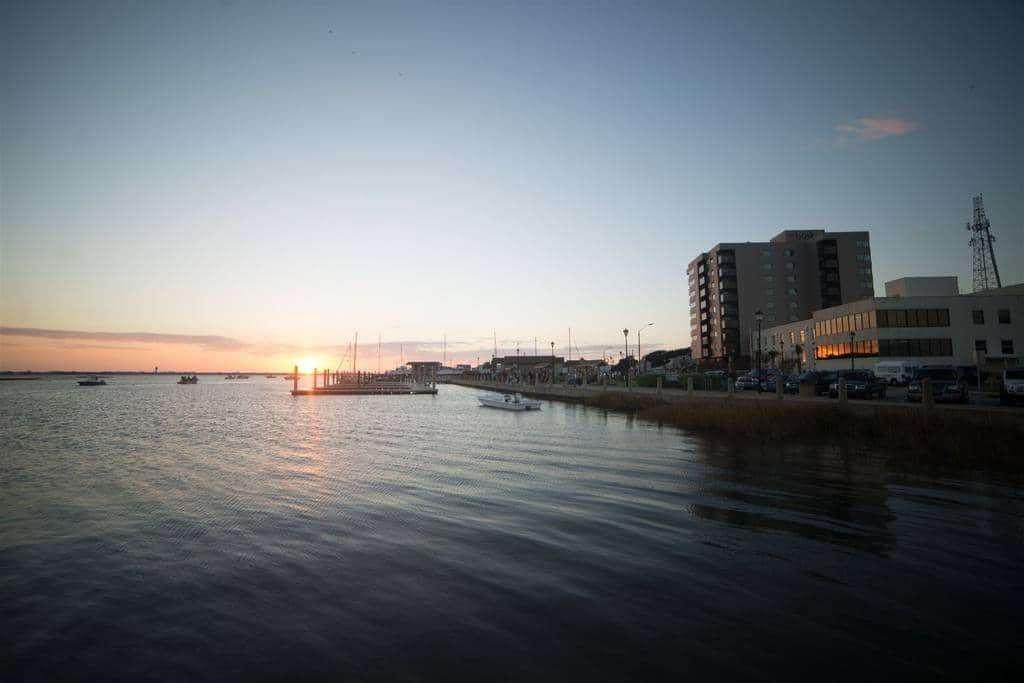 Bask Hotel At Big Rock Landing Morehead City Esterno foto