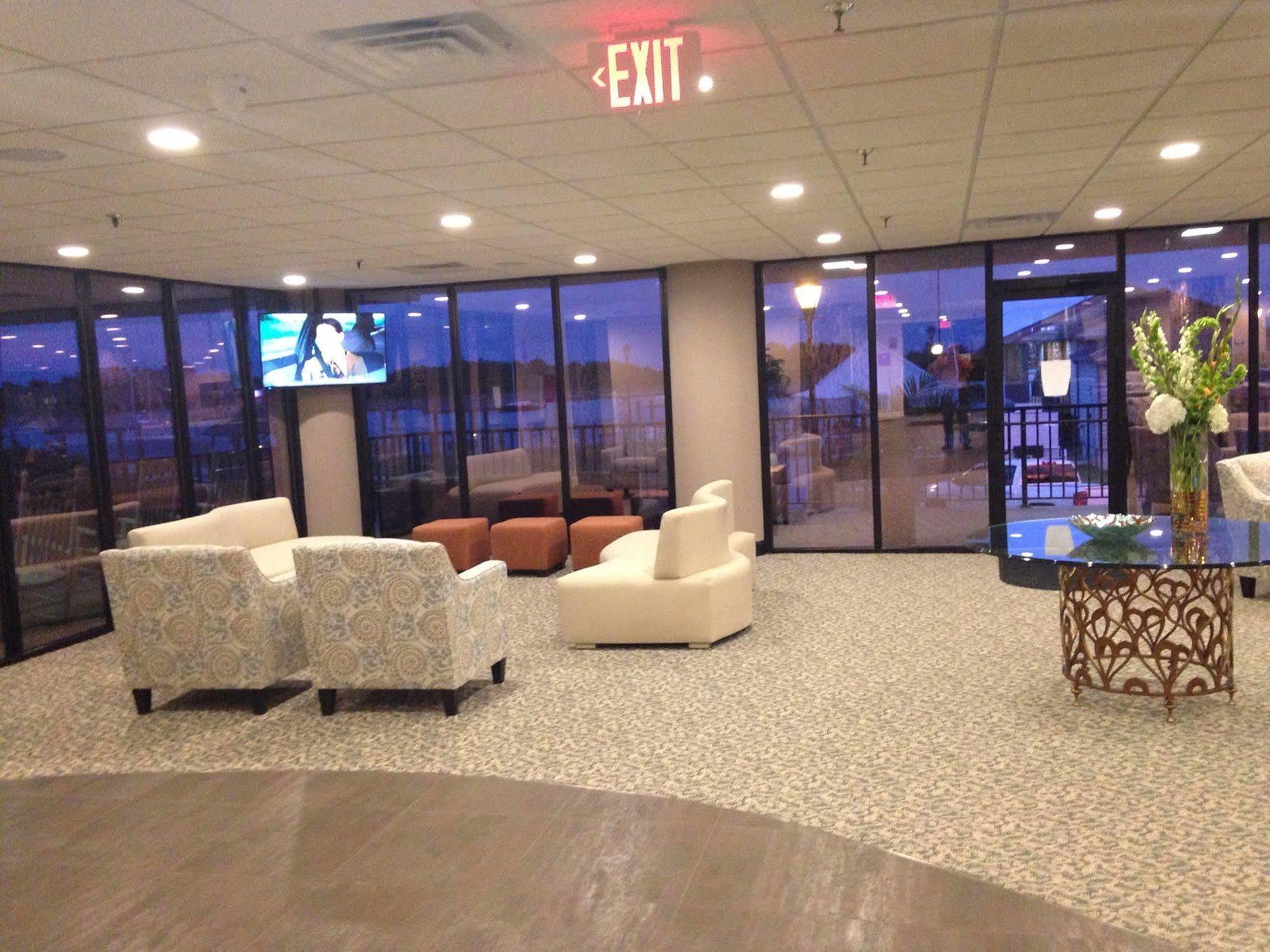 Bask Hotel At Big Rock Landing Morehead City Esterno foto