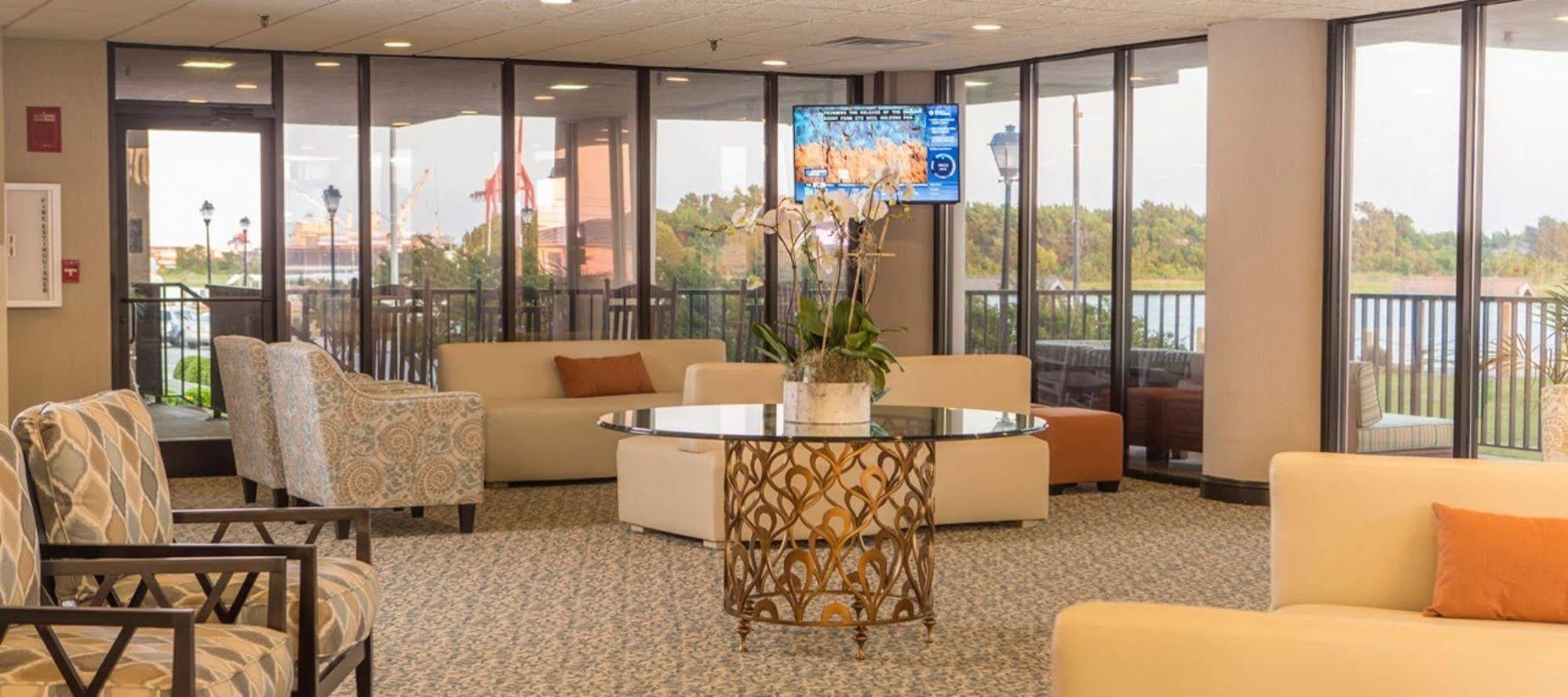 Bask Hotel At Big Rock Landing Morehead City Esterno foto