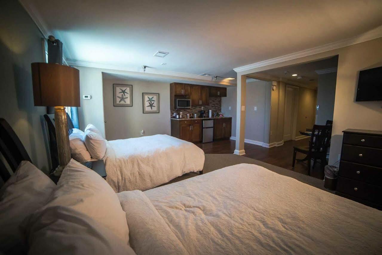 Bask Hotel At Big Rock Landing Morehead City Esterno foto