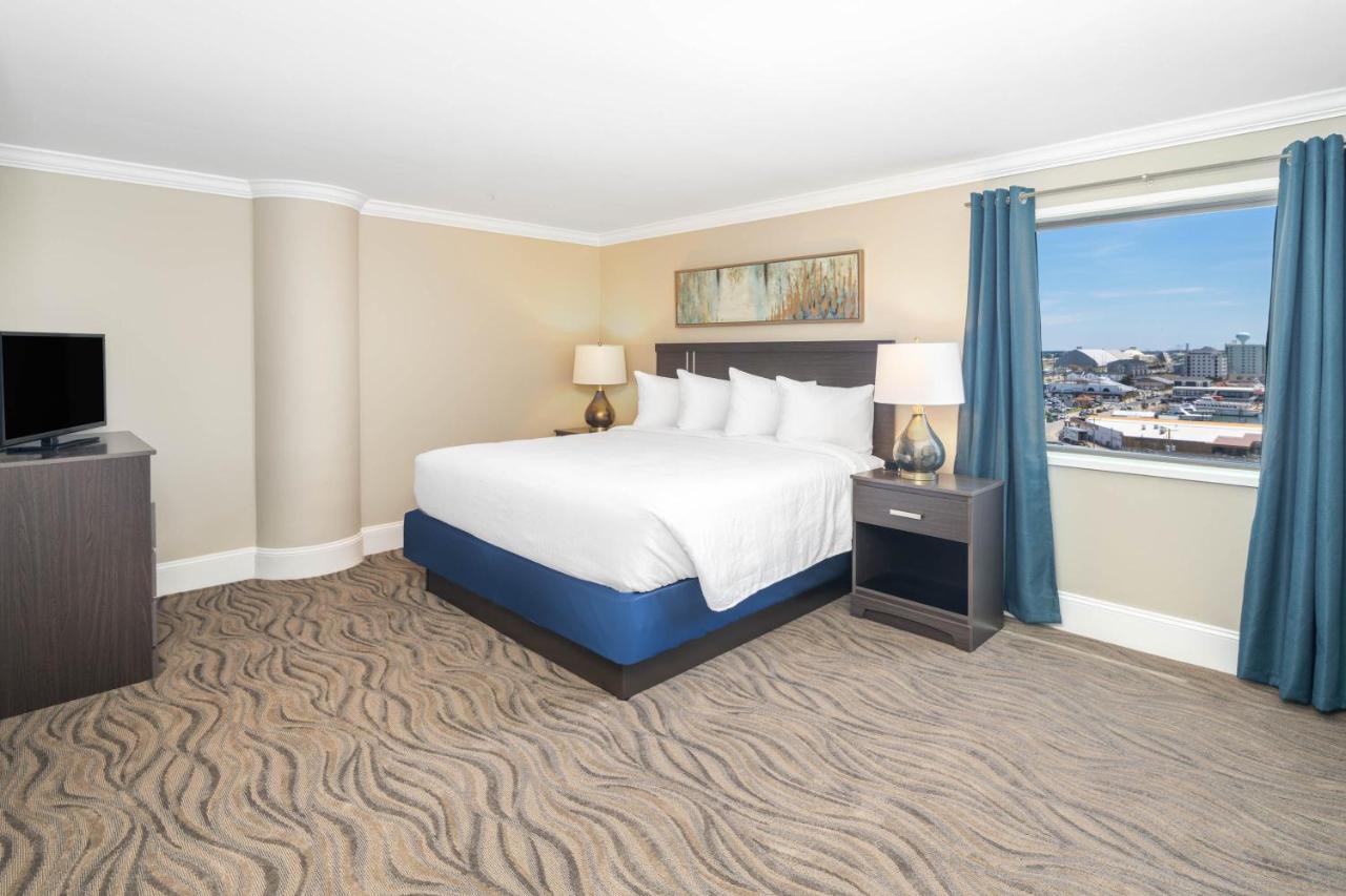 Bask Hotel At Big Rock Landing Morehead City Esterno foto